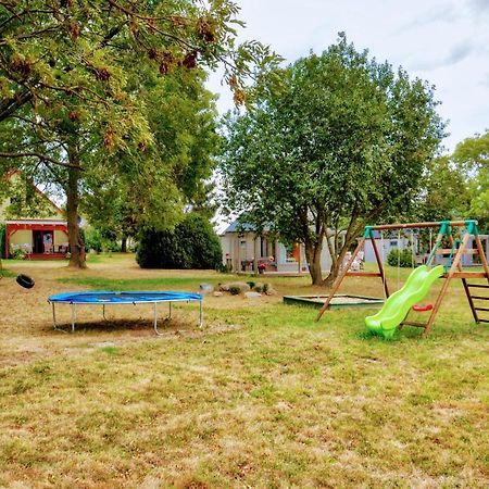 Zielone Wakacje Kusin, Domki Jednorodzinne Karnice Bagian luar foto