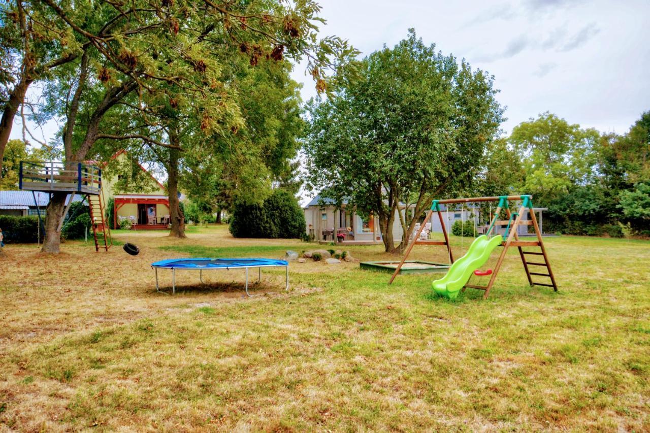 Zielone Wakacje Kusin, Domki Jednorodzinne Karnice Bagian luar foto